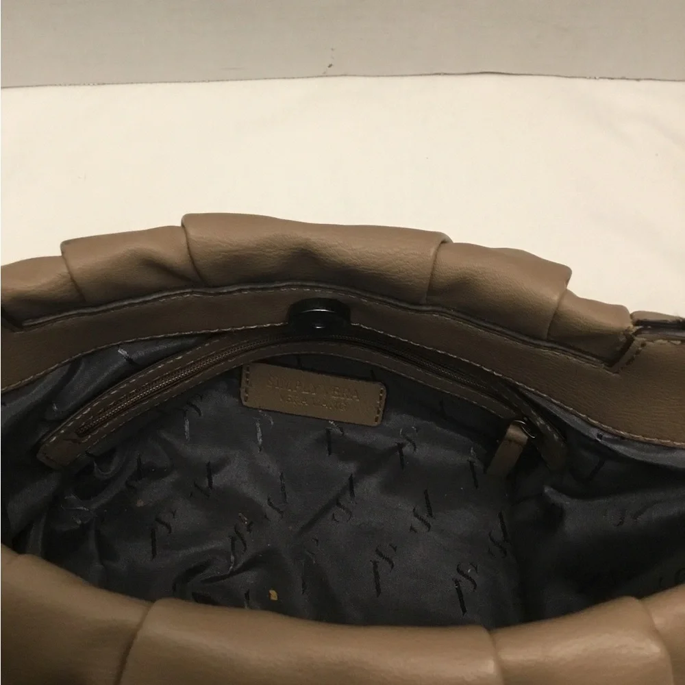 Simply Vera Vera Wang this pocketbook
